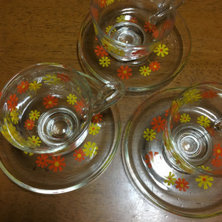 (取引中)昭和レトロなガラスのカップ&ソーサー の画像