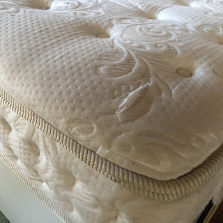 セミダブルベッドの画像