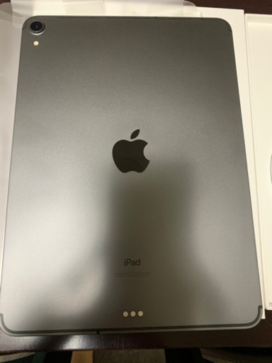 iPad Pro第3世代　wifi +セルラーモデル　かなり美品です！！
