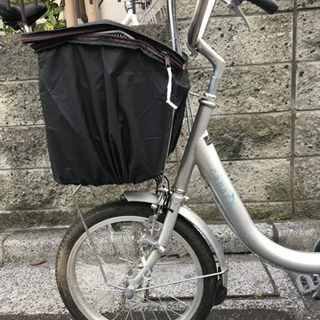 大人用三輪自転車の画像