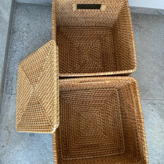 無印良品　角形バスケット　大✖️2 蓋付きの画像