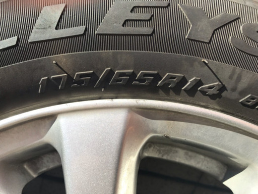 中古スタッドレスタイヤ 175/65 R14