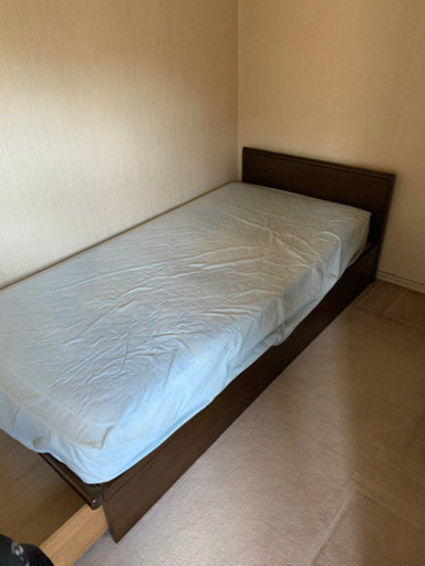 シングルベッド