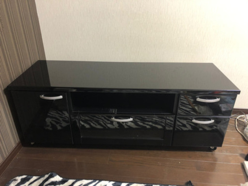 引取限定‼️黒色でお洒落なテレビ台☝️