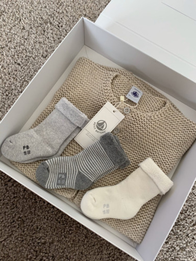 【新品未使用】PETIT BATEAU　プチバトー  カーディガン　ベビーソックス