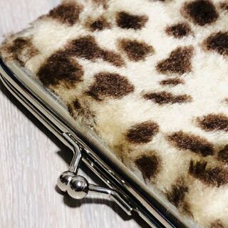 JEANASISポーチ（ジーナシスポーチ)ヒョウ柄ポーチ　新品の画像