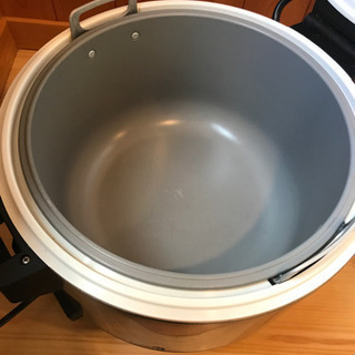 4Lのタイガー保温ジャー