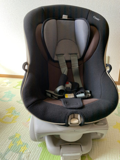 回転式チャイルドシート