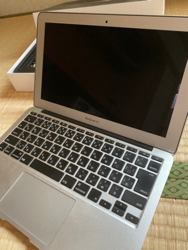 【早い方優先】MacBook Air Mid2011