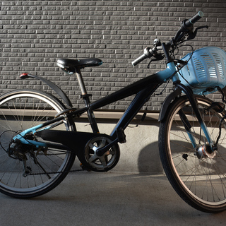 子供用自転車24インチ、6段変速オートライト4灯。