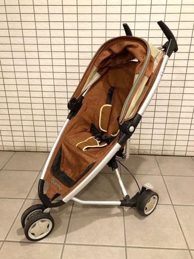 大幅値引しました！ ベビーカー Quinny ZAPP（折畳み・専用バック付）＋ エクストラシートがセットでお得！