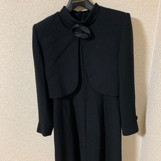 ジバンシーのスーツ(女性用)