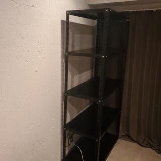メタリック棚の画像