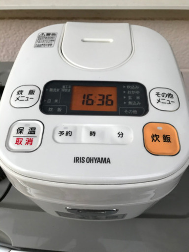 炊飯器　1000円　早めの引き取り希望