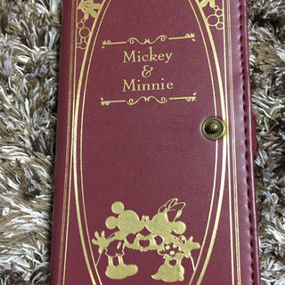 ディズニーのブック型スマホケースです。