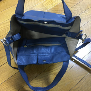 ショルダーバッグ　ネイビー
