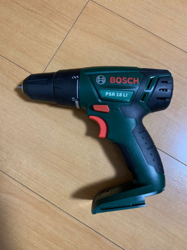 BOSCH バッテリードライバードリル、バッテリー、83ピースアクセサリー付