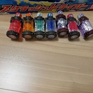 (仮面ライダービルド）スクラッシュドライバー【箱あり、おまけボトル付き】の画像
