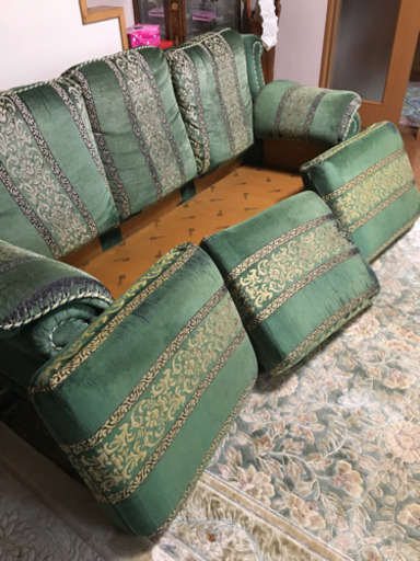 イタリア家具ソファーお安くしました。