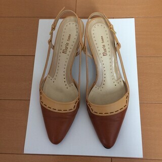 Marie femme バックストラップ パンプス　22.5