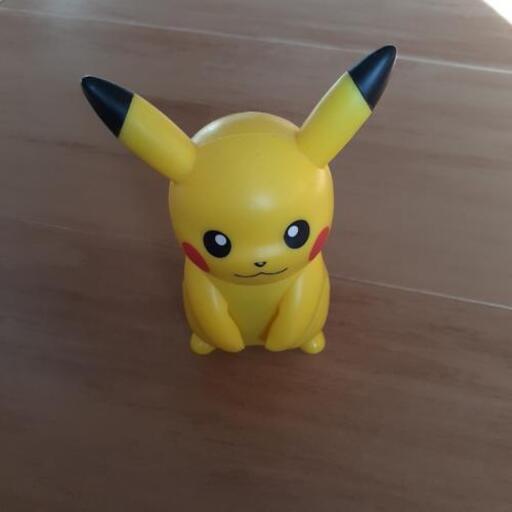 光る動く話すピカチュウ