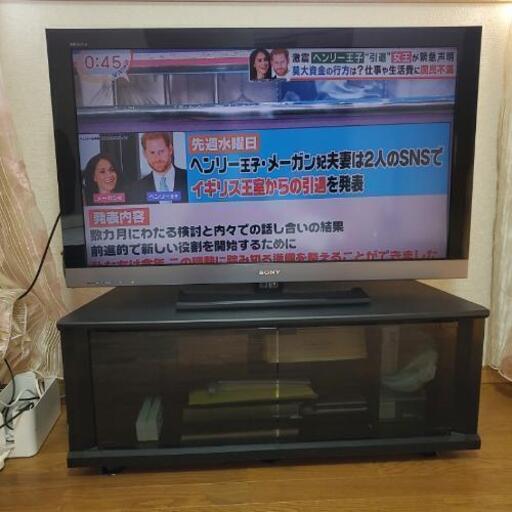 SONY BRAVIA  40インチ とTV台。