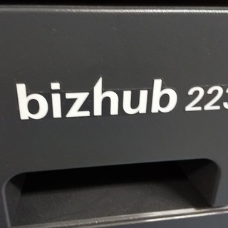 【取引終了】複合機　コニカミノルタ bizhub223　0円　コピー / プリンター / スキャナー / FAX   ご自身で運搬の手配をしていただける方限定 (運搬費用はご負担下さい)　の画像