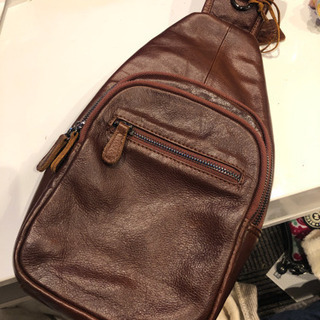 新品　ボディバッグ　本革
