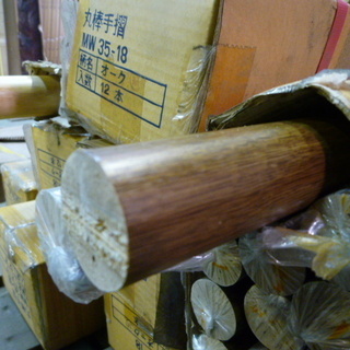 1650円/本　12本セット　DIY 木工　手すり　机足　アンティーク　古民家新品　1980円/本　　木製手すり 丸棒 Ф35mm 1800mmの画像
