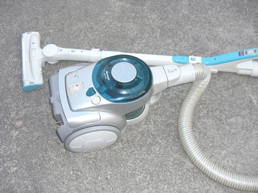 SHARP サイクロンクリーナー プラズマクラスターイオン搭載 EC-BP2