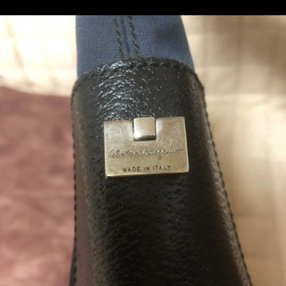 サルバトーレフェラガモハンドバッグ   中古の画像
