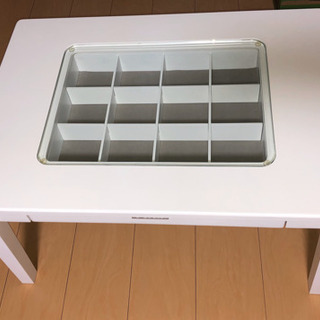 ☆ コレクションテーブル　白　☆取引決まりました‼️