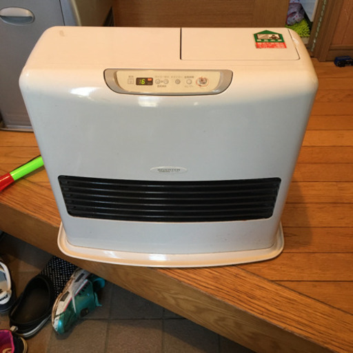 強制通気形開放式石油ストーブ　コロナ 中古品　GT-3260（FH3260)