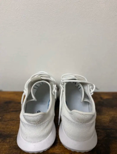 アディダス TUBULAR SHADOW 海外発注
