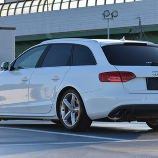 必見♪Audi A4アバント2.0TFSI・quattro/S-line/4WD・B8後期風/社外品RS4仕様!!の画像
