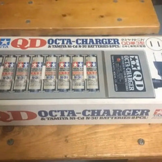 1/10フェラーリ458ボディ&タミヤ・カドニカ電池8本専用充電器セットの画像