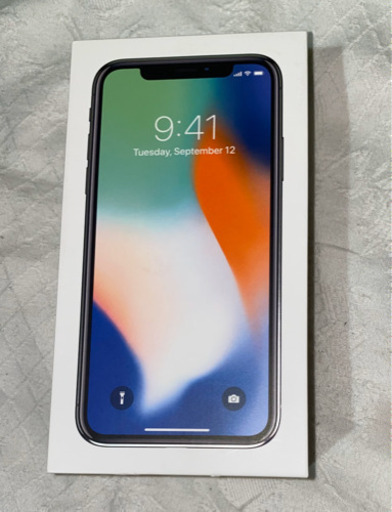 [美品] iPhone X Silver 64 GB docomo Simフリー