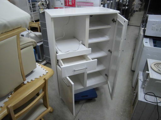 南12条店 ミドルレンジボード キッチンボード キッチン収納 食器棚 白