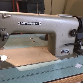 三菱　工業用ミシンMITSUBISHI　　DB-320　一本針本...