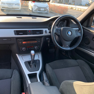 BMW 320i ツーリング Mスポの画像