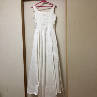 ウェディングドレス ロングドレスの画像