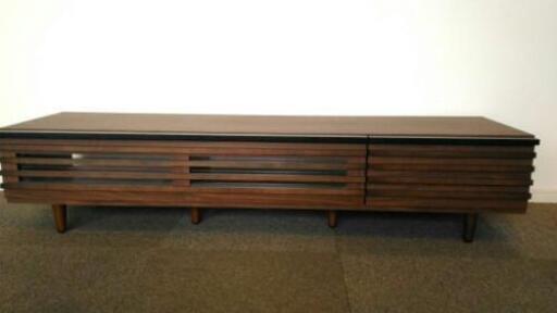 美品 150cm　テレビボード.リビングボード.ローボード木製.収納