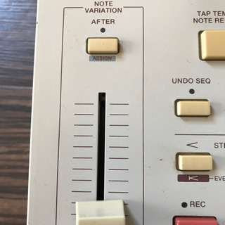 akaiのサンプラー　名機MPC2000XL 差し上げますの画像