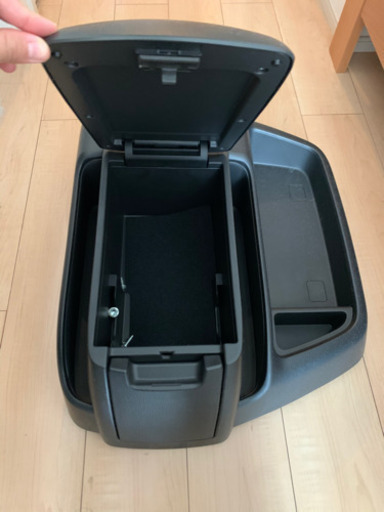 【新品未使用】ハイエース スーパーGL ワイドボディ センターコンソール