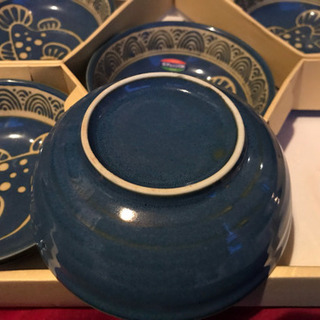 ふぐ柄の食器の画像