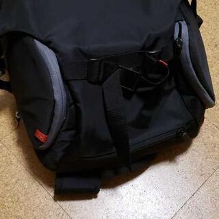 涙の値下げ！！【ほぼ新品】【新品の6割引】カメラバッグ リュック Manfrotto  MB MA-BP-TRV

の画像