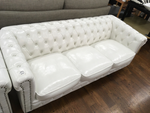 VINCENT 3人掛けスタッズソファー