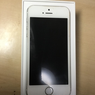 ★美品です。付属品未使用！iPhone 5s 32GBシルバー　...