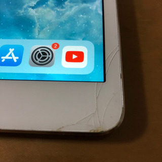 iPad mini2 ドコモ 画面端少し割れてます。の画像