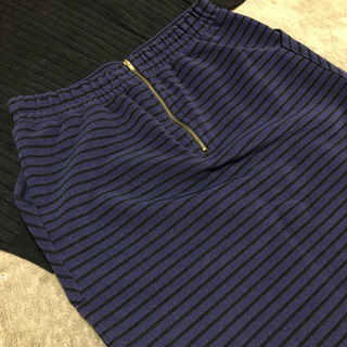 アルファベットアルファベット　タイトスカートの画像